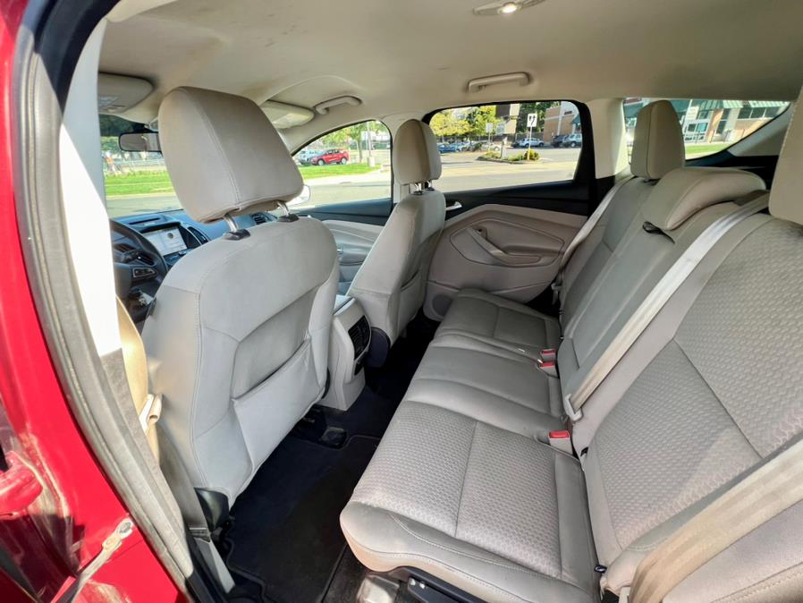 2017 Ford Escape SE 4WD, available for sale in Wallingford, Connecticut | Wallingford Auto Center LLC. Wallingford, Connecticut 2017 Ford Escape SE 4WD, available for sale in Wallingford, Connecticut | Wallingford Auto Center LLC. Wallingford, Connecticut