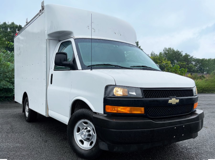 Used 2018 Chevrolet Express Commercial Cutaway in Plainfield, New Jersey | Lux Auto Sales of NJ. Plainfield, New Jersey