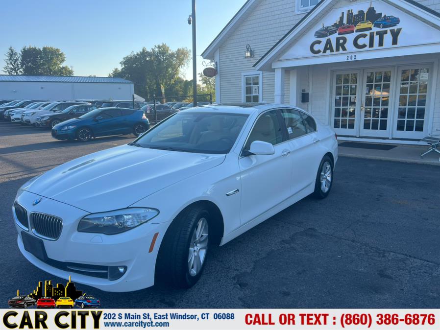 2013 BMW 5 Series 4dr Sdn 528i xDrive AWD, available for sale in East Windsor, Connecticut | Car City LLC. East Windsor, Connecticut