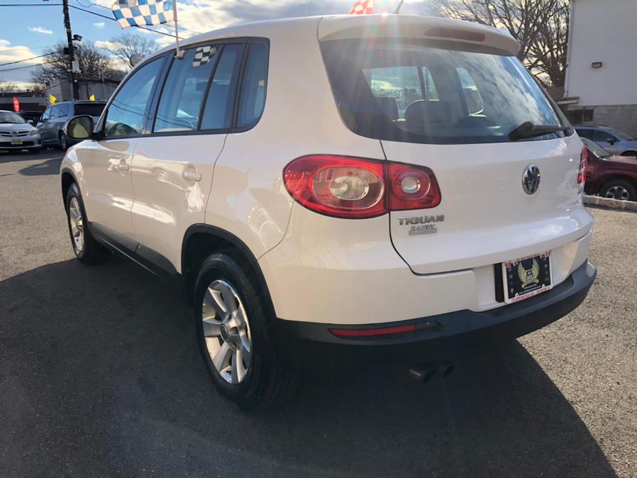 2009 Volkswagen Tiguan FWD 4dr Auto S, available for sale in Irvington, New Jersey | Elis Motors Corp. Irvington, New Jersey 2009 Volkswagen Tiguan FWD 4dr Auto S, available for sale in Irvington, New Jersey | Elis Motors Corp. Irvington, New Jersey