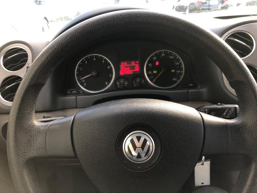 2009 Volkswagen Tiguan FWD 4dr Auto S, available for sale in Irvington, New Jersey | Elis Motors Corp. Irvington, New Jersey 2009 Volkswagen Tiguan FWD 4dr Auto S, available for sale in Irvington, New Jersey | Elis Motors Corp. Irvington, New Jersey