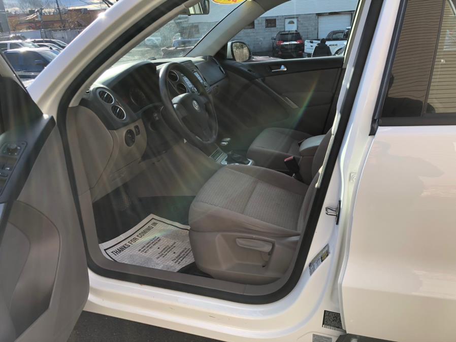 2009 Volkswagen Tiguan FWD 4dr Auto S, available for sale in Irvington, New Jersey | Elis Motors Corp. Irvington, New Jersey 2009 Volkswagen Tiguan FWD 4dr Auto S, available for sale in Irvington, New Jersey | Elis Motors Corp. Irvington, New Jersey