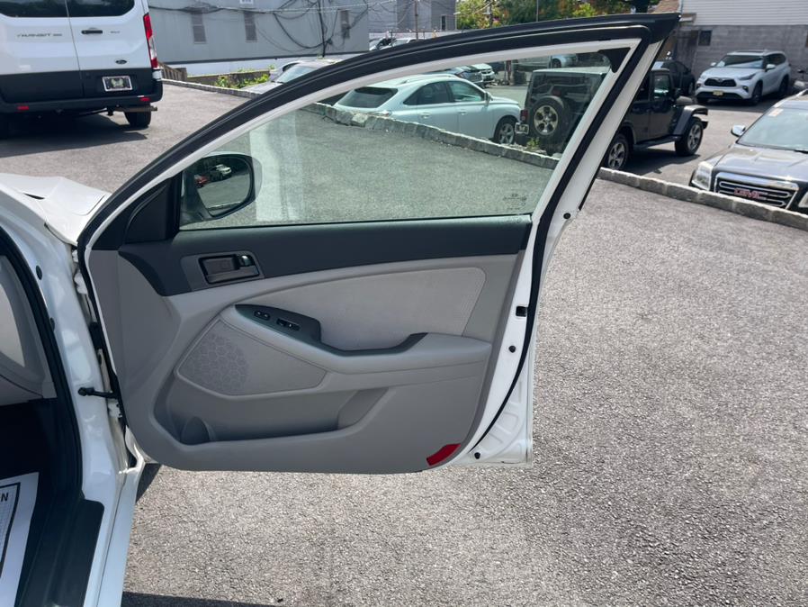 2012 Kia Optima 4dr Sdn 2.4L Auto LX, available for sale in Irvington, New Jersey | Elis Motors Corp. Irvington, New Jersey 2012 Kia Optima 4dr Sdn 2.4L Auto LX, available for sale in Irvington, New Jersey | Elis Motors Corp. Irvington, New Jersey