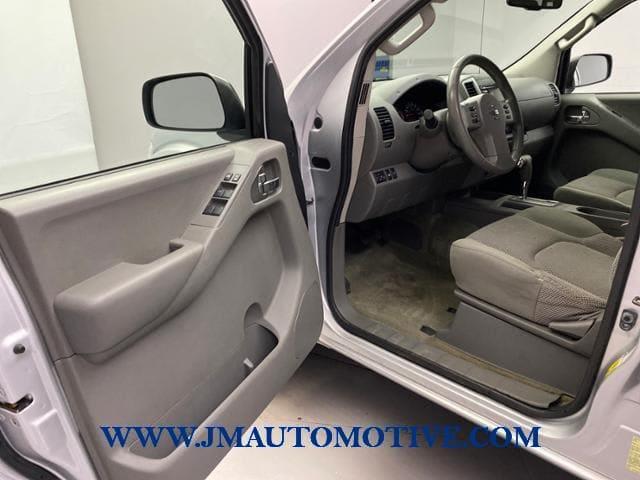 2014 Nissan Frontier SV 4WD Crew Cab SWB Auto, available for sale in Naugatuck, Connecticut | J&M Automotive Sls&Svc LLC. Naugatuck, Connecticut 2014 Nissan Frontier SV 4WD Crew Cab SWB Auto, available for sale in Naugatuck, Connecticut | J&M Automotive Sls&Svc LLC. Naugatuck, Connecticut