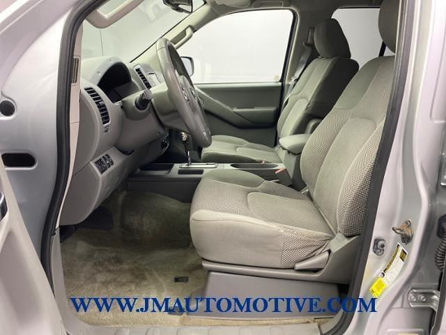 2014 Nissan Frontier SV 4WD Crew Cab SWB Auto, available for sale in Naugatuck, Connecticut | J&M Automotive Sls&Svc LLC. Naugatuck, Connecticut 2014 Nissan Frontier SV 4WD Crew Cab SWB Auto, available for sale in Naugatuck, Connecticut | J&M Automotive Sls&Svc LLC. Naugatuck, Connecticut