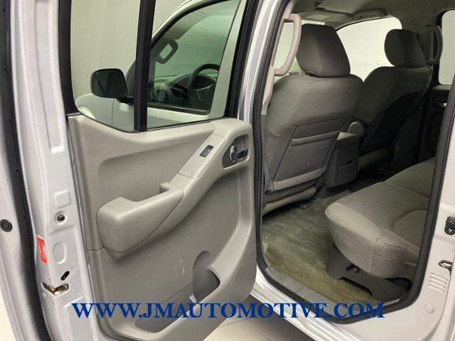2014 Nissan Frontier SV 4WD Crew Cab SWB Auto, available for sale in Naugatuck, Connecticut | J&M Automotive Sls&Svc LLC. Naugatuck, Connecticut 2014 Nissan Frontier SV 4WD Crew Cab SWB Auto, available for sale in Naugatuck, Connecticut | J&M Automotive Sls&Svc LLC. Naugatuck, Connecticut