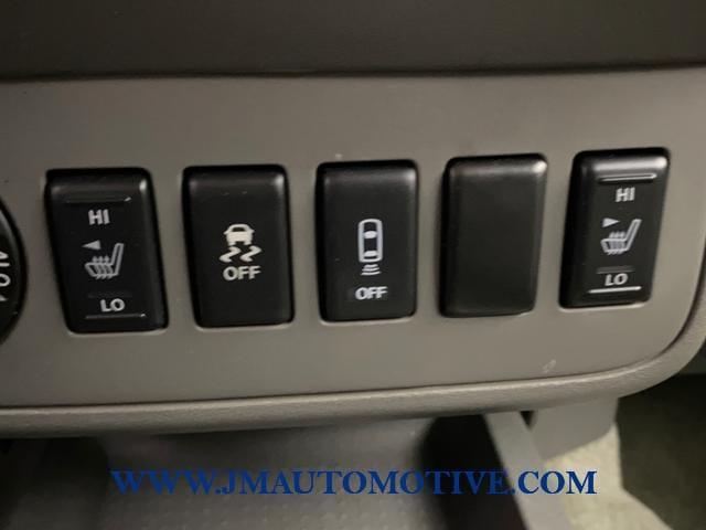 2014 Nissan Frontier SV 4WD Crew Cab SWB Auto, available for sale in Naugatuck, Connecticut | J&M Automotive Sls&Svc LLC. Naugatuck, Connecticut 2014 Nissan Frontier SV 4WD Crew Cab SWB Auto, available for sale in Naugatuck, Connecticut | J&M Automotive Sls&Svc LLC. Naugatuck, Connecticut