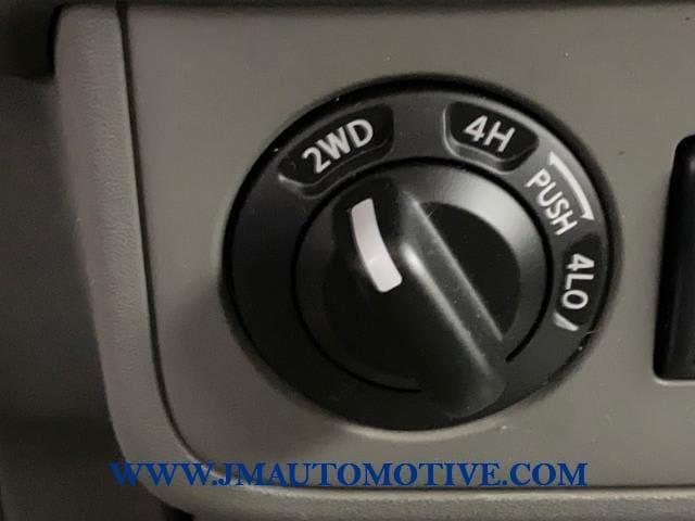 2014 Nissan Frontier SV 4WD Crew Cab SWB Auto, available for sale in Naugatuck, Connecticut | J&M Automotive Sls&Svc LLC. Naugatuck, Connecticut 2014 Nissan Frontier SV 4WD Crew Cab SWB Auto, available for sale in Naugatuck, Connecticut | J&M Automotive Sls&Svc LLC. Naugatuck, Connecticut