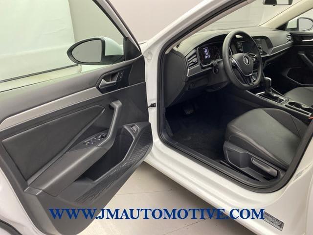 2020 Volkswagen Jetta SE, available for sale in Naugatuck, Connecticut | J&M Automotive Sls&Svc LLC. Naugatuck, Connecticut 2020 Volkswagen Jetta SE, available for sale in Naugatuck, Connecticut | J&M Automotive Sls&Svc LLC. Naugatuck, Connecticut