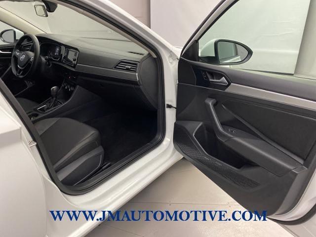 2020 Volkswagen Jetta SE, available for sale in Naugatuck, Connecticut | J&M Automotive Sls&Svc LLC. Naugatuck, Connecticut 2020 Volkswagen Jetta SE, available for sale in Naugatuck, Connecticut | J&M Automotive Sls&Svc LLC. Naugatuck, Connecticut