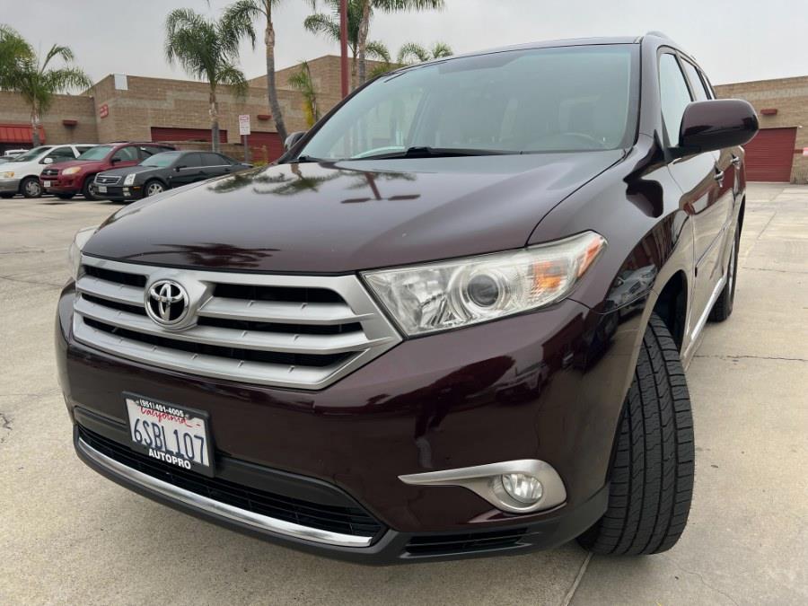 2011 Toyota Highlander 4WD 4dr V6 SE (Natl), available for sale in Temecula, California | Auto Pro. Temecula, California
