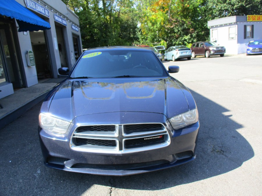 2014 Dodge Charger 4dr Sdn SE RWD, available for sale in Meriden, Connecticut | Cos Central Auto. Meriden, Connecticut 2014 Dodge Charger 4dr Sdn SE RWD, available for sale in Meriden, Connecticut | Cos Central Auto. Meriden, Connecticut
