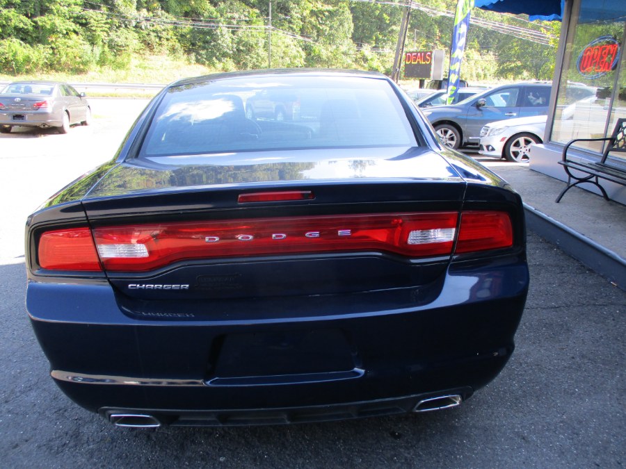 2014 Dodge Charger 4dr Sdn SE RWD, available for sale in Meriden, Connecticut | Cos Central Auto. Meriden, Connecticut 2014 Dodge Charger 4dr Sdn SE RWD, available for sale in Meriden, Connecticut | Cos Central Auto. Meriden, Connecticut