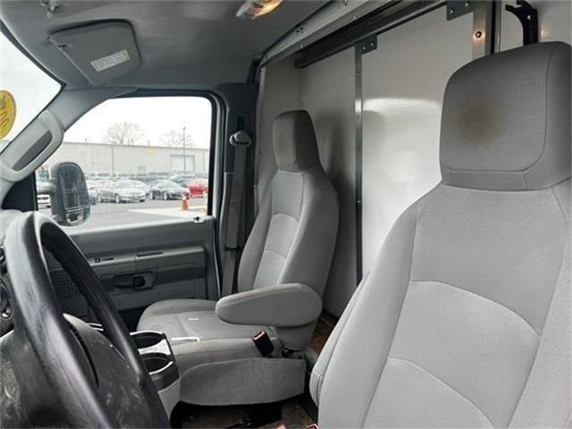 2016 Ford E-350sd Base, available for sale in Stratford, Connecticut | Wiz Leasing Inc. Stratford, Connecticut 2016 Ford E-350sd Base, available for sale in Stratford, Connecticut | Wiz Leasing Inc. Stratford, Connecticut