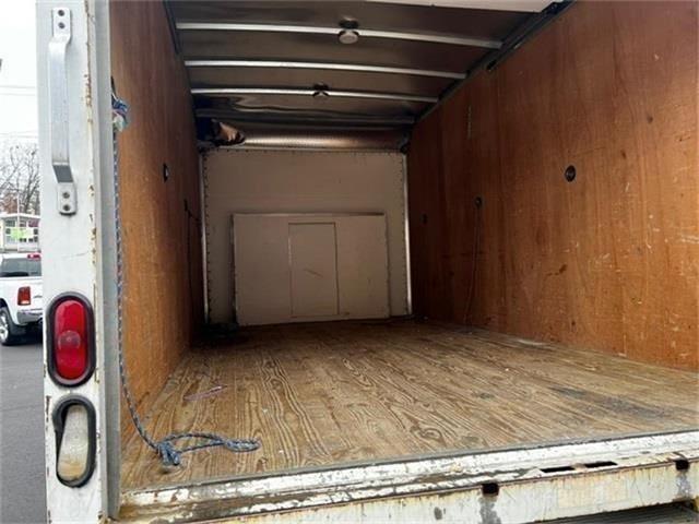 2016 Ford E-350sd Base, available for sale in Stratford, Connecticut | Wiz Leasing Inc. Stratford, Connecticut 2016 Ford E-350sd Base, available for sale in Stratford, Connecticut | Wiz Leasing Inc. Stratford, Connecticut