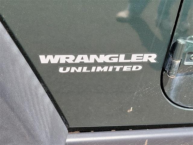 2011 Jeep Wrangler Unlimited Rubicon, available for sale in Stratford, Connecticut | Wiz Leasing Inc. Stratford, Connecticut 2011 Jeep Wrangler Unlimited Rubicon, available for sale in Stratford, Connecticut | Wiz Leasing Inc. Stratford, Connecticut