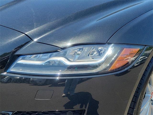 2019 Jaguar Xf 30t Prestige, available for sale in Stratford, Connecticut | Wiz Leasing Inc. Stratford, Connecticut 2019 Jaguar Xf 30t Prestige, available for sale in Stratford, Connecticut | Wiz Leasing Inc. Stratford, Connecticut