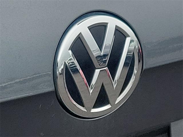 2017 Volkswagen Golf Alltrack TSI S, available for sale in Stratford, Connecticut | Wiz Leasing Inc. Stratford, Connecticut 2017 Volkswagen Golf Alltrack TSI S, available for sale in Stratford, Connecticut | Wiz Leasing Inc. Stratford, Connecticut