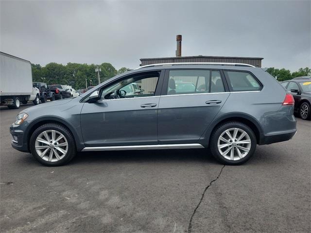 2017 Volkswagen Golf Alltrack TSI S, available for sale in Stratford, Connecticut | Wiz Leasing Inc. Stratford, Connecticut 2017 Volkswagen Golf Alltrack TSI S, available for sale in Stratford, Connecticut | Wiz Leasing Inc. Stratford, Connecticut