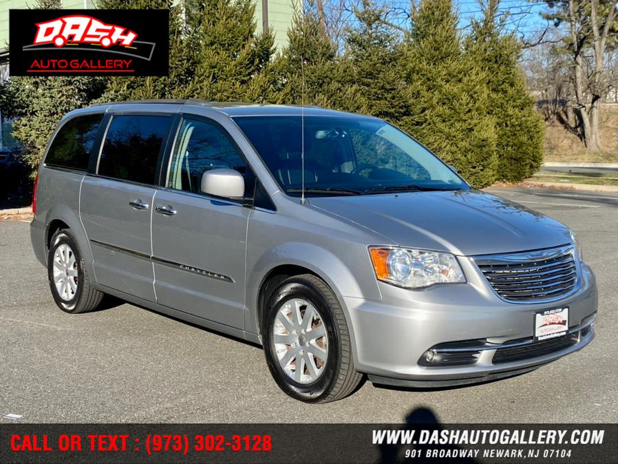 2015 Chrysler Town & Country 4dr Wgn Touring, available for sale in Newark, New Jersey | Dash Auto Gallery Inc.. Newark, New Jersey