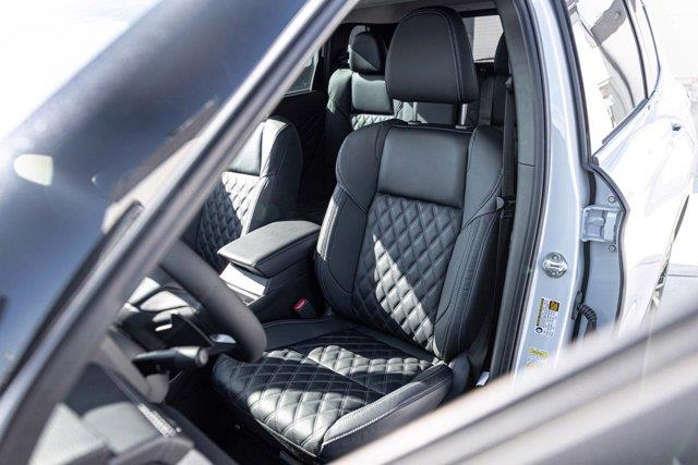 2023 Mitsubishi Outlander Phev SEL, available for sale in Great Neck, New York | Camy Cars. Great Neck, New York 2023 Mitsubishi Outlander Phev SEL, available for sale in Great Neck, New York | Camy Cars. Great Neck, New York