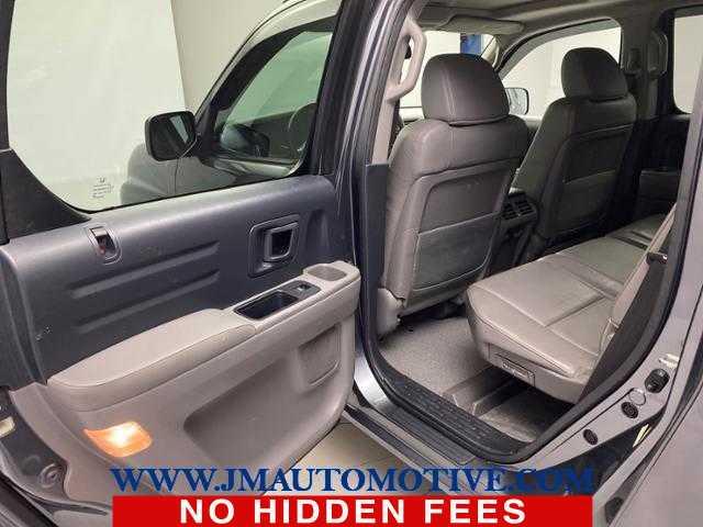 2013 Honda Ridgeline RTL 4WD Crew Cab, available for sale in Naugatuck, Connecticut | J&M Automotive Sls&Svc LLC. Naugatuck, Connecticut 2013 Honda Ridgeline RTL 4WD Crew Cab, available for sale in Naugatuck, Connecticut | J&M Automotive Sls&Svc LLC. Naugatuck, Connecticut