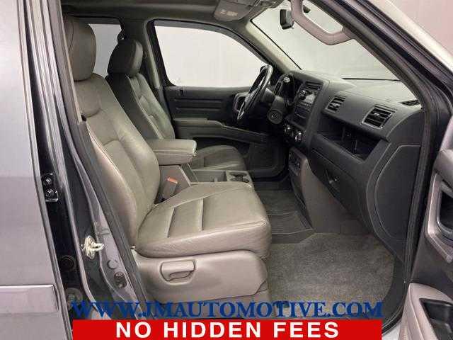 2013 Honda Ridgeline RTL 4WD Crew Cab, available for sale in Naugatuck, Connecticut | J&M Automotive Sls&Svc LLC. Naugatuck, Connecticut 2013 Honda Ridgeline RTL 4WD Crew Cab, available for sale in Naugatuck, Connecticut | J&M Automotive Sls&Svc LLC. Naugatuck, Connecticut