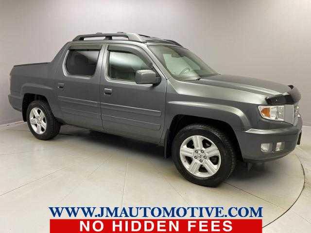 2013 Honda Ridgeline RTL 4WD Crew Cab, available for sale in Naugatuck, Connecticut | J&M Automotive Sls&Svc LLC. Naugatuck, Connecticut 2013 Honda Ridgeline RTL 4WD Crew Cab, available for sale in Naugatuck, Connecticut | J&M Automotive Sls&Svc LLC. Naugatuck, Connecticut