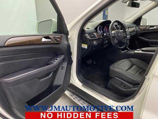 2013 Mercedes-benz M-class ML 350, available for sale in Naugatuck, Connecticut | J&M Automotive Sls&Svc LLC. Naugatuck, Connecticut 2013 Mercedes-benz M-class ML 350, available for sale in Naugatuck, Connecticut | J&M Automotive Sls&Svc LLC. Naugatuck, Connecticut