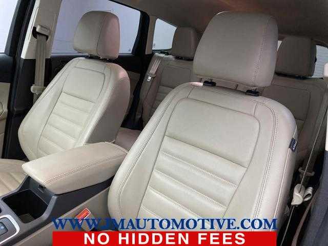 2017 Ford Escape Titanium, available for sale in Naugatuck, Connecticut | J&M Automotive Sls&Svc LLC. Naugatuck, Connecticut 2017 Ford Escape Titanium, available for sale in Naugatuck, Connecticut | J&M Automotive Sls&Svc LLC. Naugatuck, Connecticut