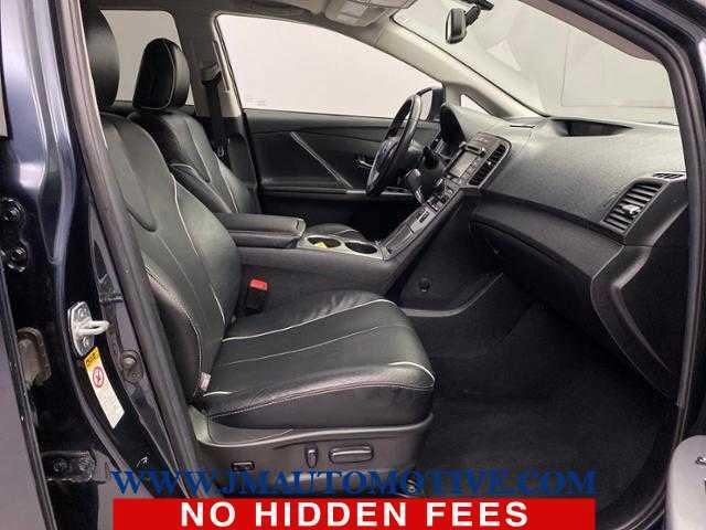 2015 Toyota Venza XLE, available for sale in Naugatuck, Connecticut | J&M Automotive Sls&Svc LLC. Naugatuck, Connecticut 2015 Toyota Venza XLE, available for sale in Naugatuck, Connecticut | J&M Automotive Sls&Svc LLC. Naugatuck, Connecticut