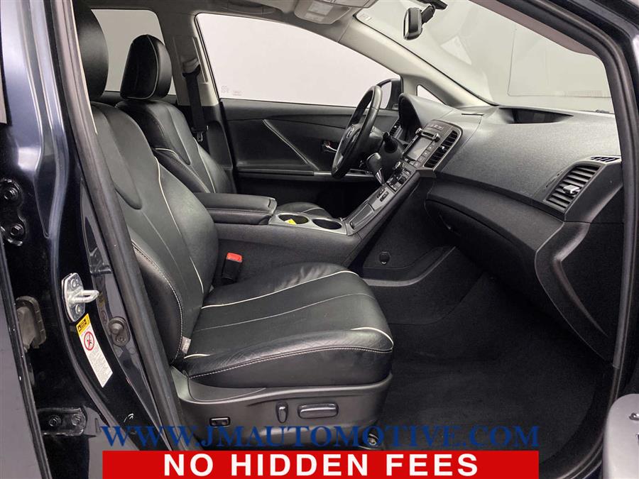 2015 Toyota Venza XLE, available for sale in Naugatuck, Connecticut | J&M Automotive Sls&Svc LLC. Naugatuck, Connecticut 2015 Toyota Venza XLE, available for sale in Naugatuck, Connecticut | J&M Automotive Sls&Svc LLC. Naugatuck, Connecticut