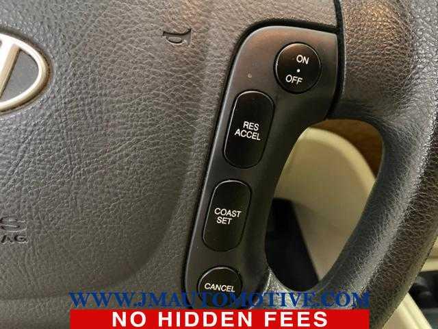 2008 Hyundai Santa Fe GLS, available for sale in Naugatuck, Connecticut | J&M Automotive Sls&Svc LLC. Naugatuck, Connecticut 2008 Hyundai Santa Fe GLS, available for sale in Naugatuck, Connecticut | J&M Automotive Sls&Svc LLC. Naugatuck, Connecticut