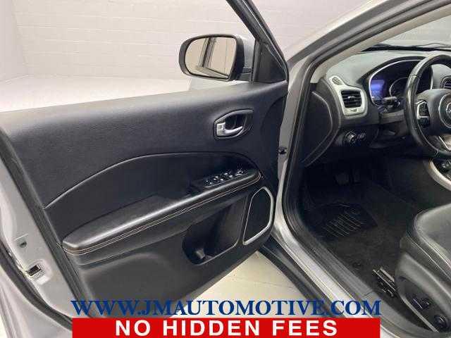 2017 Jeep Compass Latitude, available for sale in Naugatuck, Connecticut | J&M Automotive Sls&Svc LLC. Naugatuck, Connecticut 2017 Jeep Compass Latitude, available for sale in Naugatuck, Connecticut | J&M Automotive Sls&Svc LLC. Naugatuck, Connecticut