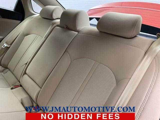 2017 Hyundai Sonata SE, available for sale in Naugatuck, Connecticut | J&M Automotive Sls&Svc LLC. Naugatuck, Connecticut 2017 Hyundai Sonata SE, available for sale in Naugatuck, Connecticut | J&M Automotive Sls&Svc LLC. Naugatuck, Connecticut