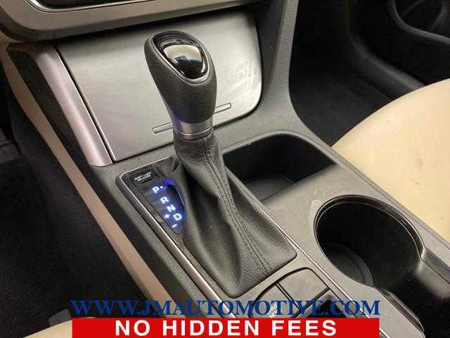 2017 Hyundai Sonata SE, available for sale in Naugatuck, Connecticut | J&M Automotive Sls&Svc LLC. Naugatuck, Connecticut 2017 Hyundai Sonata SE, available for sale in Naugatuck, Connecticut | J&M Automotive Sls&Svc LLC. Naugatuck, Connecticut