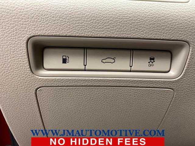 2017 Hyundai Sonata SE, available for sale in Naugatuck, Connecticut | J&M Automotive Sls&Svc LLC. Naugatuck, Connecticut 2017 Hyundai Sonata SE, available for sale in Naugatuck, Connecticut | J&M Automotive Sls&Svc LLC. Naugatuck, Connecticut