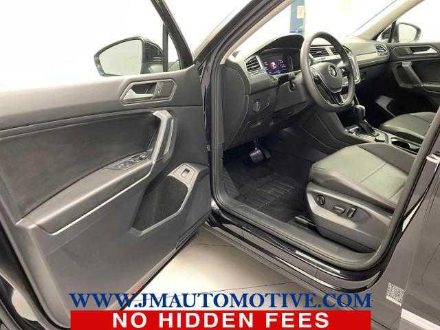 2020 Volkswagen Tiguan SEL, available for sale in Naugatuck, Connecticut | J&M Automotive Sls&Svc LLC. Naugatuck, Connecticut 2020 Volkswagen Tiguan SEL, available for sale in Naugatuck, Connecticut | J&M Automotive Sls&Svc LLC. Naugatuck, Connecticut