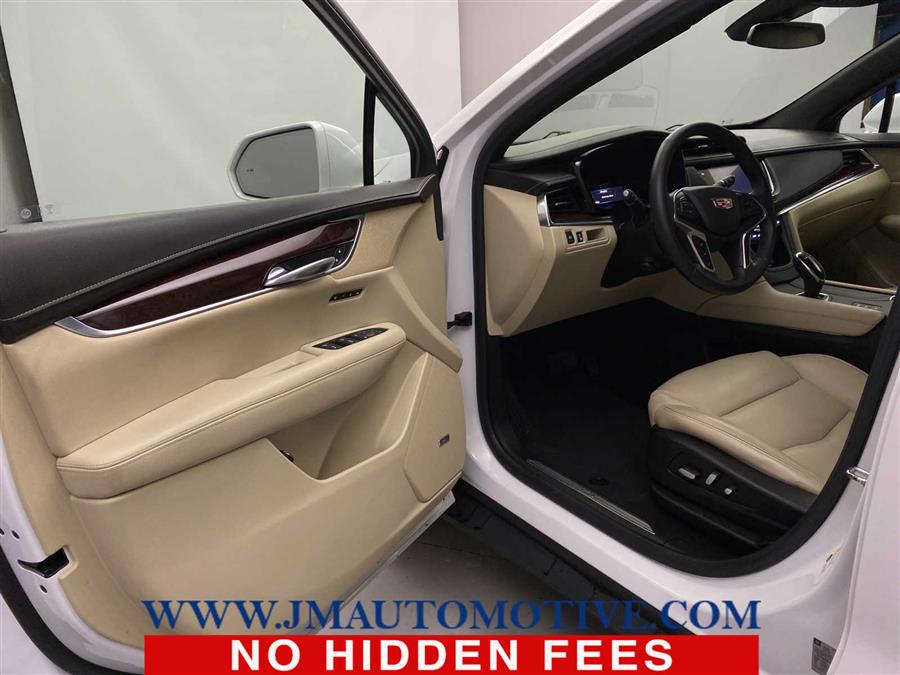 2018 Cadillac Xt5 Luxury AWD, available for sale in Naugatuck, Connecticut | J&M Automotive Sls&Svc LLC. Naugatuck, Connecticut 2018 Cadillac Xt5 Luxury AWD, available for sale in Naugatuck, Connecticut | J&M Automotive Sls&Svc LLC. Naugatuck, Connecticut