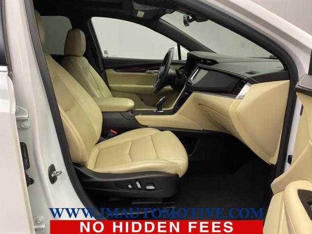 2018 Cadillac Xt5 Luxury AWD, available for sale in Naugatuck, Connecticut | J&M Automotive Sls&Svc LLC. Naugatuck, Connecticut 2018 Cadillac Xt5 Luxury AWD, available for sale in Naugatuck, Connecticut | J&M Automotive Sls&Svc LLC. Naugatuck, Connecticut