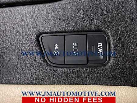 2018 Cadillac Xt5 Luxury AWD, available for sale in Naugatuck, Connecticut | J&M Automotive Sls&Svc LLC. Naugatuck, Connecticut 2018 Cadillac Xt5 Luxury AWD, available for sale in Naugatuck, Connecticut | J&M Automotive Sls&Svc LLC. Naugatuck, Connecticut