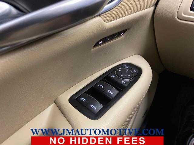 2018 Cadillac Xt5 Luxury AWD, available for sale in Naugatuck, Connecticut | J&M Automotive Sls&Svc LLC. Naugatuck, Connecticut 2018 Cadillac Xt5 Luxury AWD, available for sale in Naugatuck, Connecticut | J&M Automotive Sls&Svc LLC. Naugatuck, Connecticut