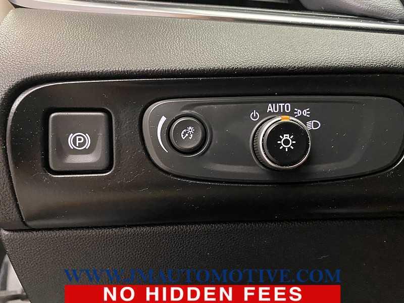 2019 Buick Enclave Essence, available for sale in Naugatuck, Connecticut | J&M Automotive Sls&Svc LLC. Naugatuck, Connecticut 2019 Buick Enclave Essence, available for sale in Naugatuck, Connecticut | J&M Automotive Sls&Svc LLC. Naugatuck, Connecticut