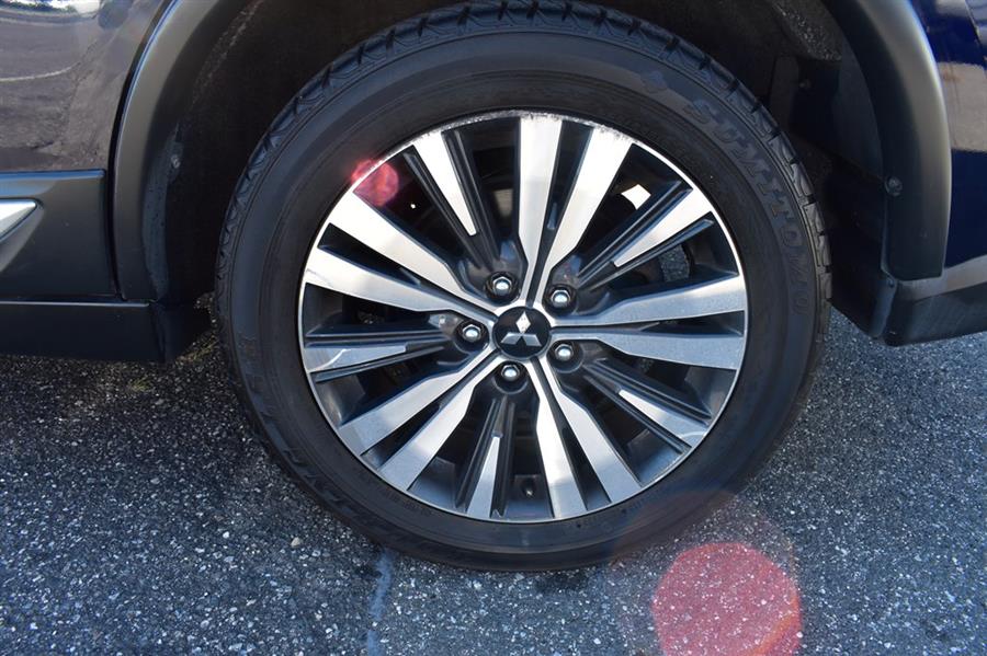 2019 Mitsubishi Outlander ES, available for sale in Patchogue, New York | 112 Auto Plaza. Patchogue, New York 2019 Mitsubishi Outlander ES, available for sale in Patchogue, New York | 112 Auto Plaza. Patchogue, New York