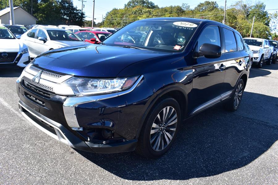 2019 Mitsubishi Outlander ES, available for sale in Patchogue, New York | 112 Auto Plaza. Patchogue, New York 2019 Mitsubishi Outlander ES, available for sale in Patchogue, New York | 112 Auto Plaza. Patchogue, New York