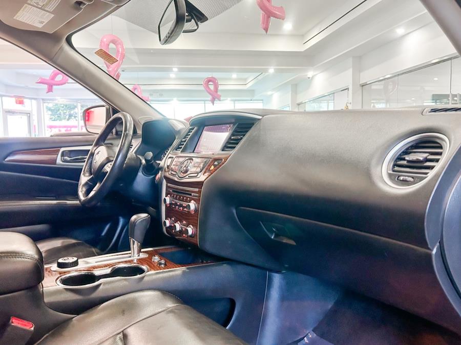 2019 Nissan Pathfinder 4x4 PLATINUM, available for sale in Franklin Square, New York | Luxury Motor Club. Franklin Square, New York 2019 Nissan Pathfinder 4x4 PLATINUM, available for sale in Franklin Square, New York | Luxury Motor Club. Franklin Square, New York