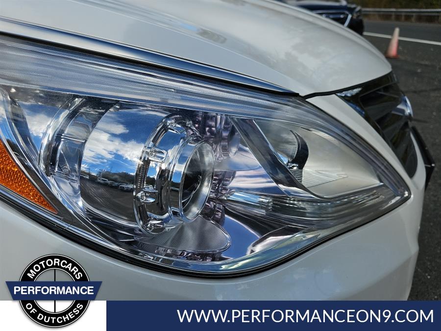 2013 Hyundai Azera 4dr Sdn, available for sale in Wappingers Falls, New York | Performance Motor Cars. Wappingers Falls, New York 2013 Hyundai Azera 4dr Sdn, available for sale in Wappingers Falls, New York | Performance Motor Cars. Wappingers Falls, New York
