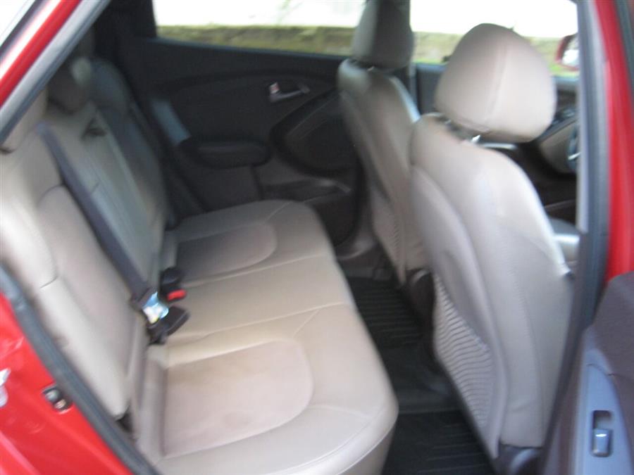 2015 Hyundai Tucson GLS AWD 4dr SUV, available for sale in Massapequa, New York | Rite Choice Auto Inc.. Massapequa, New York 2015 Hyundai Tucson GLS AWD 4dr SUV, available for sale in Massapequa, New York | Rite Choice Auto Inc.. Massapequa, New York