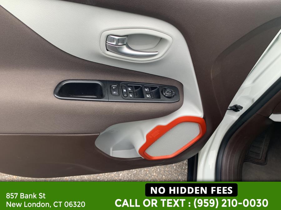 2015 Jeep Renegade 4WD 4dr Latitude, available for sale in New London, Connecticut | McAvoy Inc dba Town Hill Auto. New London, Connecticut 2015 Jeep Renegade 4WD 4dr Latitude, available for sale in New London, Connecticut | McAvoy Inc dba Town Hill Auto. New London, Connecticut