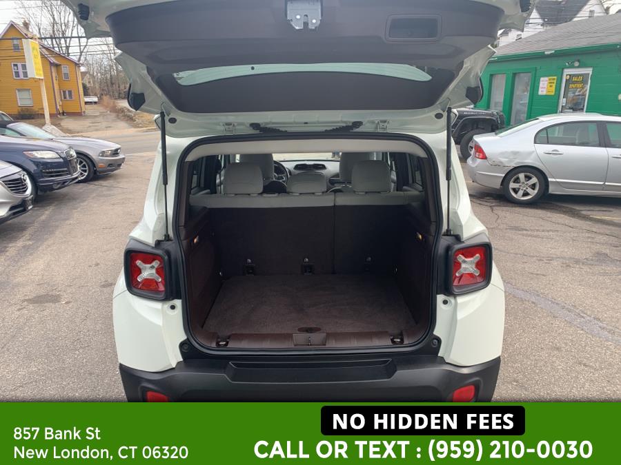 2015 Jeep Renegade 4WD 4dr Latitude, available for sale in New London, Connecticut | McAvoy Inc dba Town Hill Auto. New London, Connecticut 2015 Jeep Renegade 4WD 4dr Latitude, available for sale in New London, Connecticut | McAvoy Inc dba Town Hill Auto. New London, Connecticut